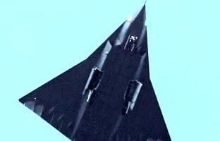 رونمایی از نخستین جنگنده رادارگریز نسل ششم جهان + ویدئو