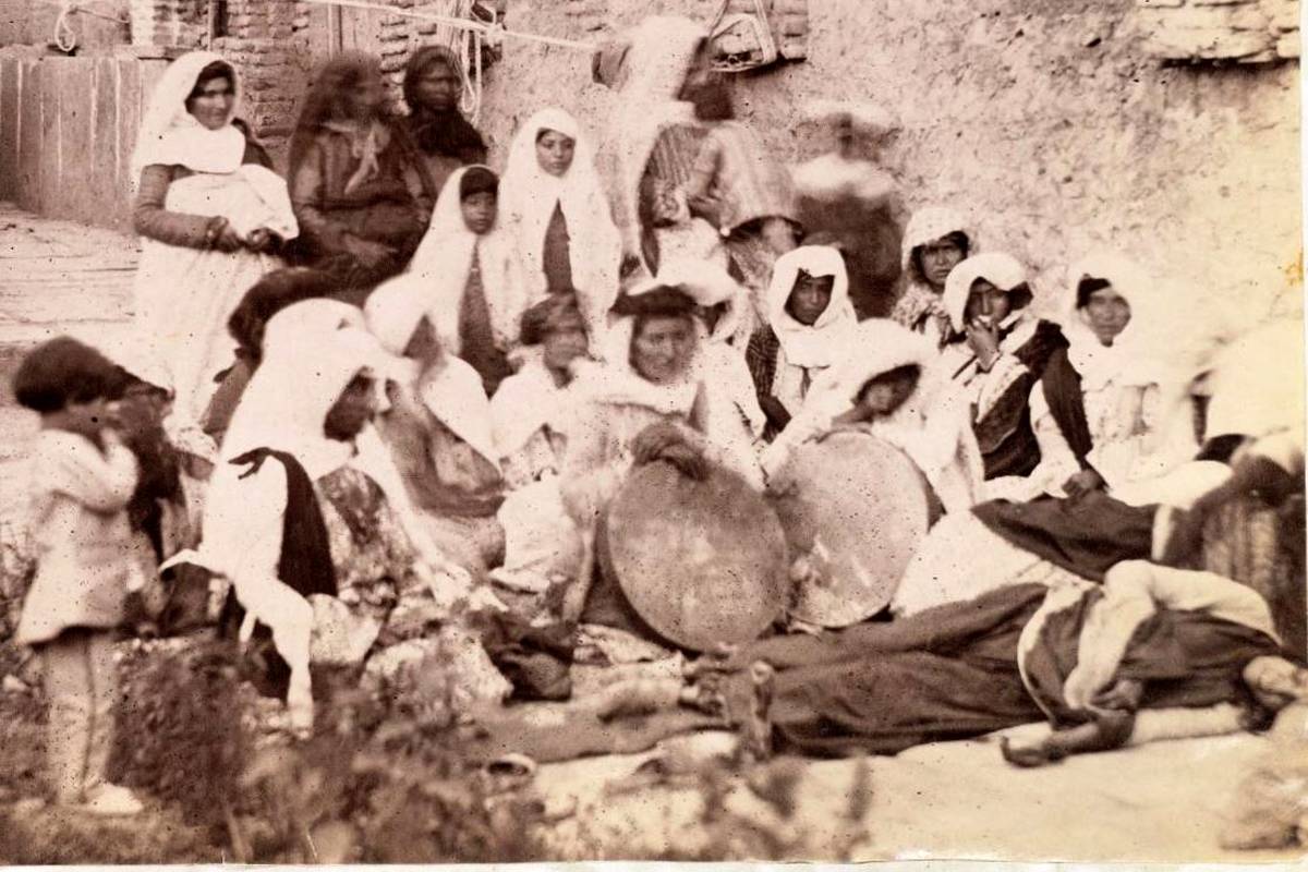 زنان صوفی در ساوجبلاغ حدود ۱۵۰ سال پیش و دوره قاجار 