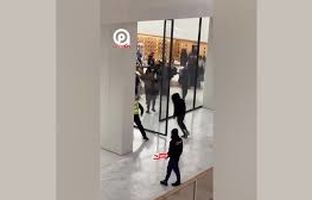 غارت فروشگاه اپل لندن در روز روشن! + ویدئو