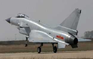  هوش مصنوعی پاسخ میدهد: برای ایران جنگنده جی ۱۰ یا سوخو ۳۵ 