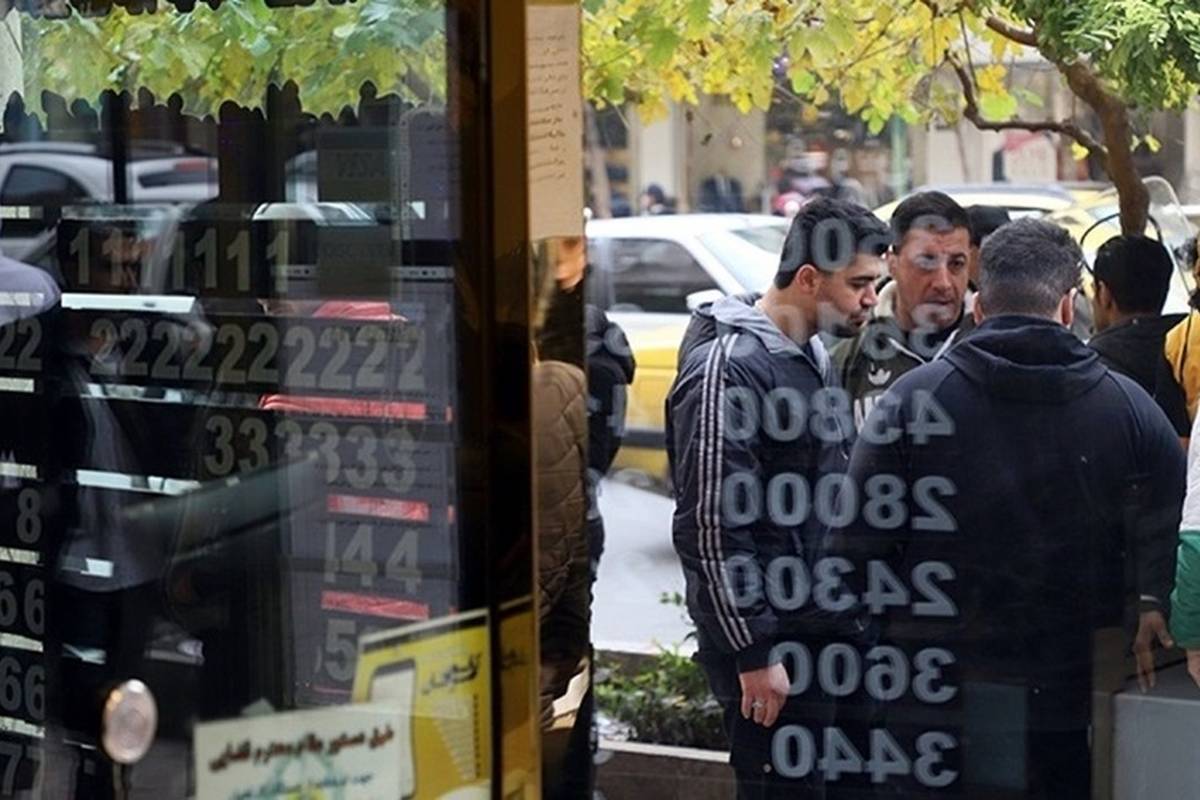 پیشبینی قیمت دلار تا پایان بهمن ۱۴۰۳
