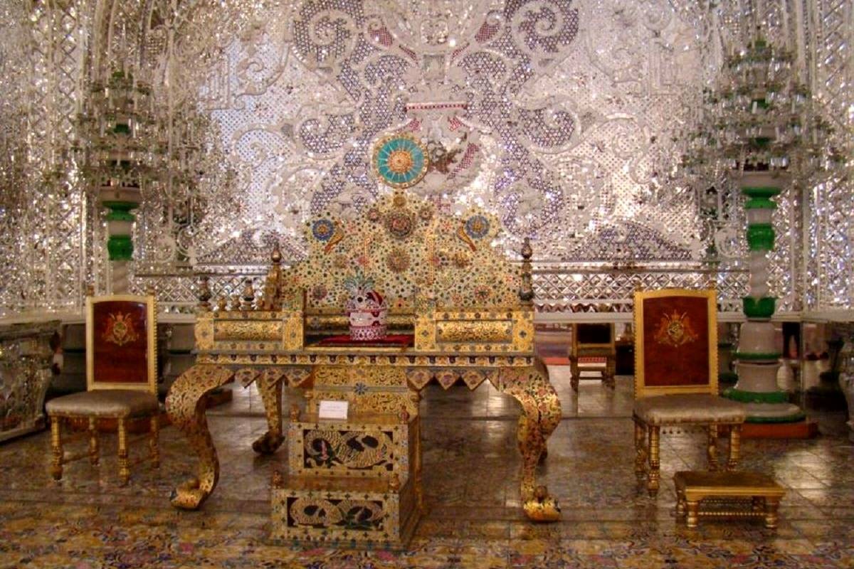 عکس قدیمی: تصویری از تخت طاووس با جواهراتش