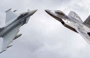 جنگنده‌ای که اف ۲۲ آمریکا را شکست داد در ترکیه فرود آمد