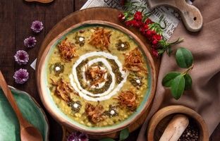طرز تهیه آش گندم و اسفناج؛ آش گرم و مقوی برای روز‌های زمستان