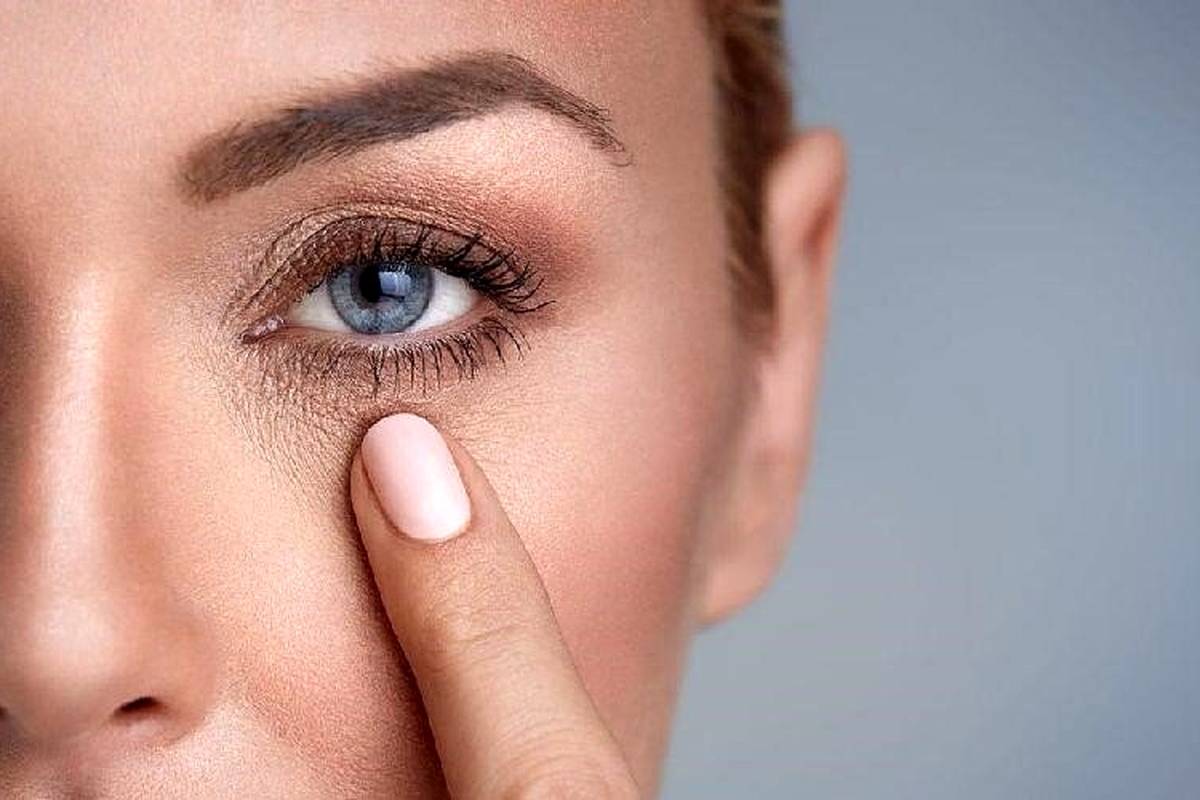 چرا زیر چشم سیاه و گود میشود؟ چگونه از آن جلوگیری کنیم؟