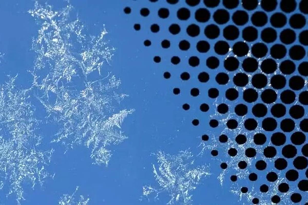 زاهنمای خرید خودرو؛ نقطههای سیاه کوچک روی شیشه جلو خودرو چیست؟