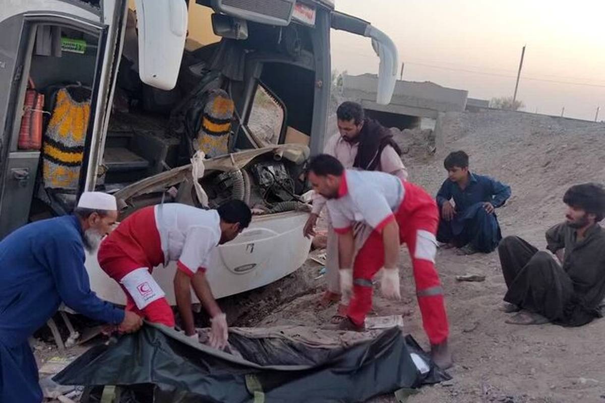 واژگونی مرگبار اتوبوس مسافربری در جاده کرمان