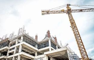 
سازندگان مسکن دست به کار شدند/رونق در انتظار بازار ساختمان؟
