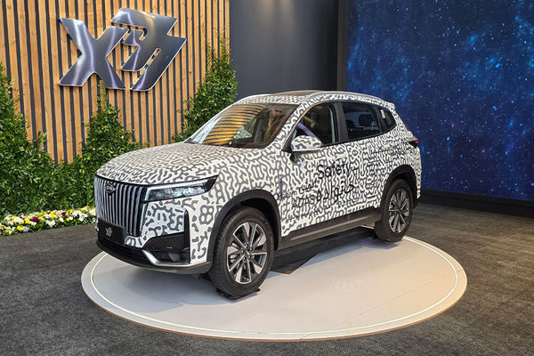 مشخصات فنی، رفاهی و قیمت ام وی ام X77؛ شاسی بلند جدید مدیران خودرو 