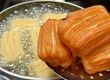 طرز تهیه یک بامیه عسلی خوشمزه و متفاوت به روسی ساده + ویدئو