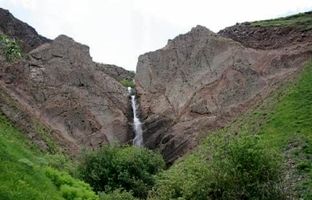 ۴ آبشار رویایی طالقان که در بهار دیدنی‌تر از همیشه‌اند!