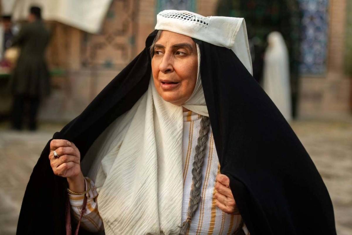  چهره متفاوت بهنوش بختیاری و مرجانه گلچین در اتاق گریم سریال بامداد خمار 