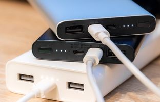 بهترین پاور بانکی که میشه با 2 میلیون خرید (تیر 1404)