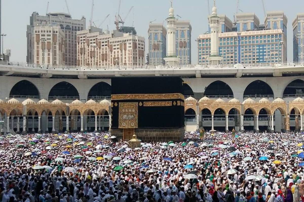 عربستان فضای مجازی زائران را رصد میکند