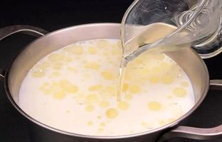 طرز تهیه سس مایونز در خانه با ۵۰ میلی لیتر شیر + ویدئو