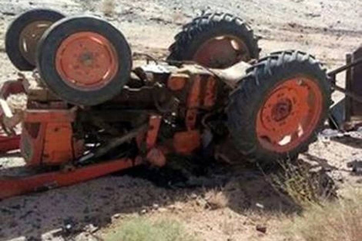دو فوتی و ۱۱ زخمی بر اثر واژگونی تراکتور حامل کارگران