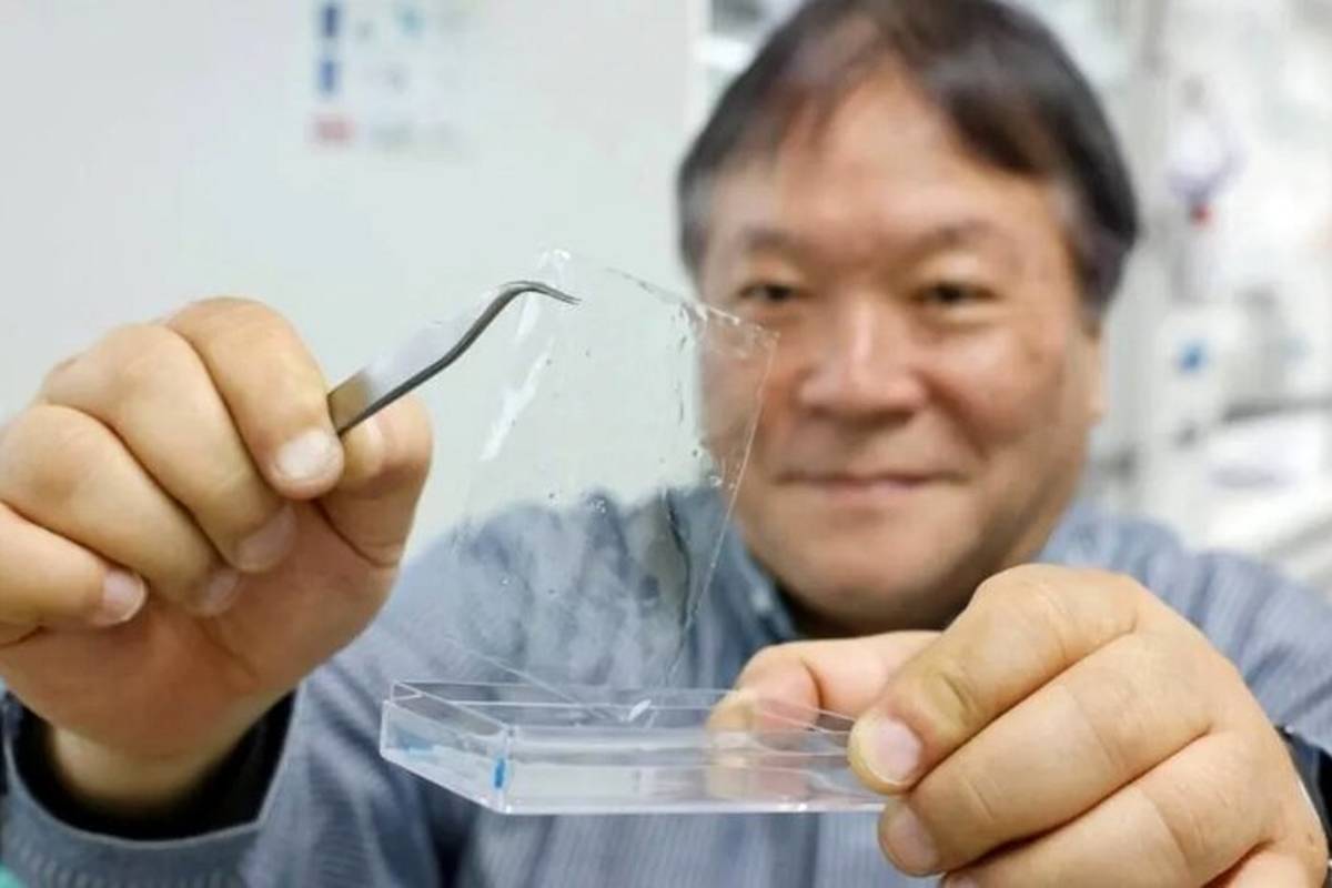 اختراع عجیب دانشمندان ژاپنی: پلاستیکی که در آب غیب می‌شود!