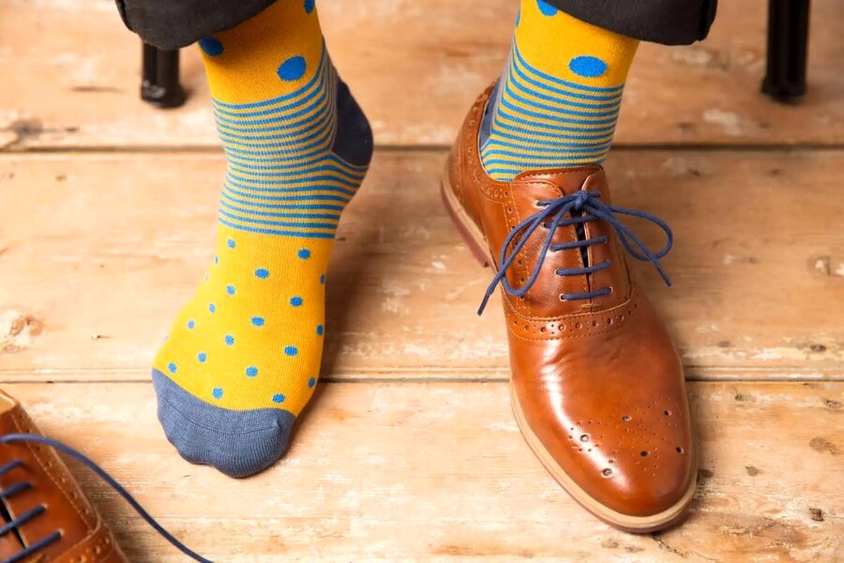 برای گشاد شدن کفش تنگ چه کنیم؟ ؛ ۷ روش ساده برای گشاد کردن کفش تنگ در خانه