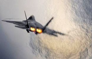 بیشترین جزئیات تصویری از اف-22 رپتور + عکس