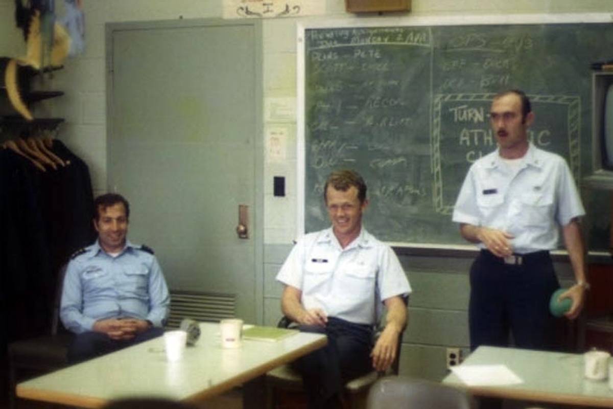 «سرلشکر فکوری» در دوره تخصصی خلبانی در آمریکا؛ دهه 50