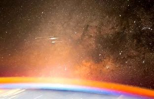 تصویری شگفت‌انگیز از زمین و کهکشان راه شیری از دید فضانورد ناسا