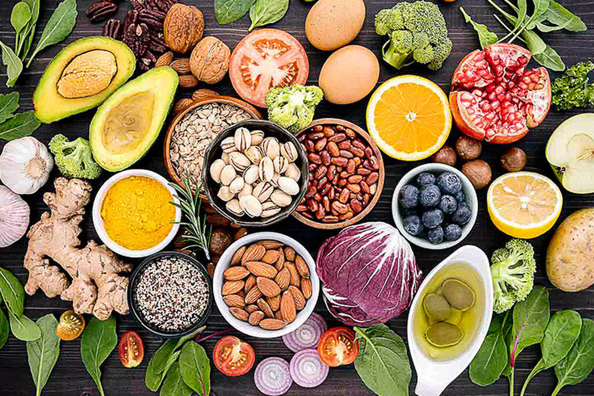این ۴ میوه میتوانند به کاهش خطر ابتلا به سرطان روده بزرگ کمک کنند