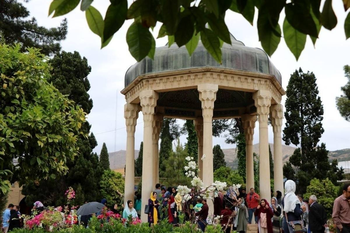فال حافظ امروز پنجشنبه 17 آبان ماه 1403
