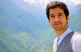 قاب خانوادگی نجم‌الدین شریعتی در بین‌الحرمین