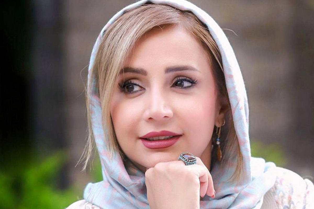 استایل شبنم قلی خانی با مانتوی کتی کوتاه و مجلسی + عکس