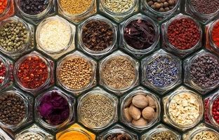 لیست بهترین ادویه ها برای انواع غذای ایرانی