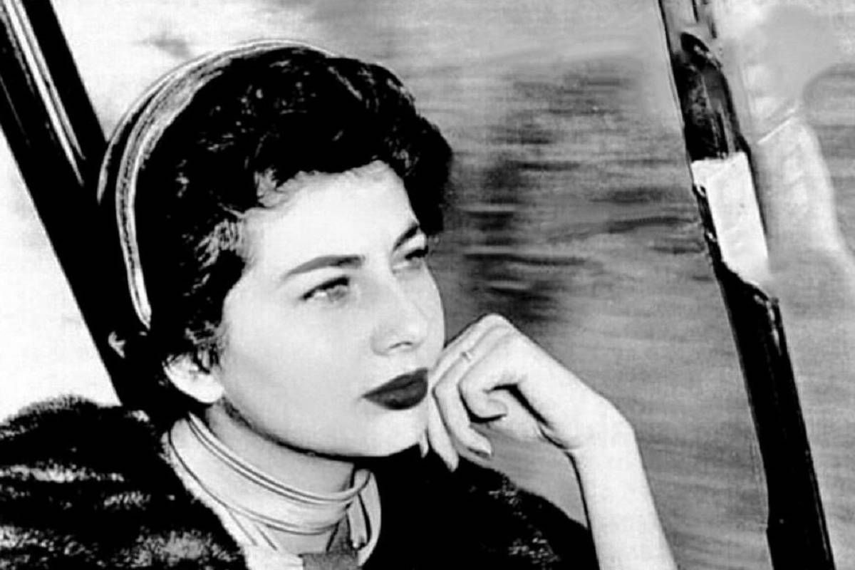 عکس قدیمی: لحظه ورود ثریا به ژنو سوئیس در 2 مهر 1330
