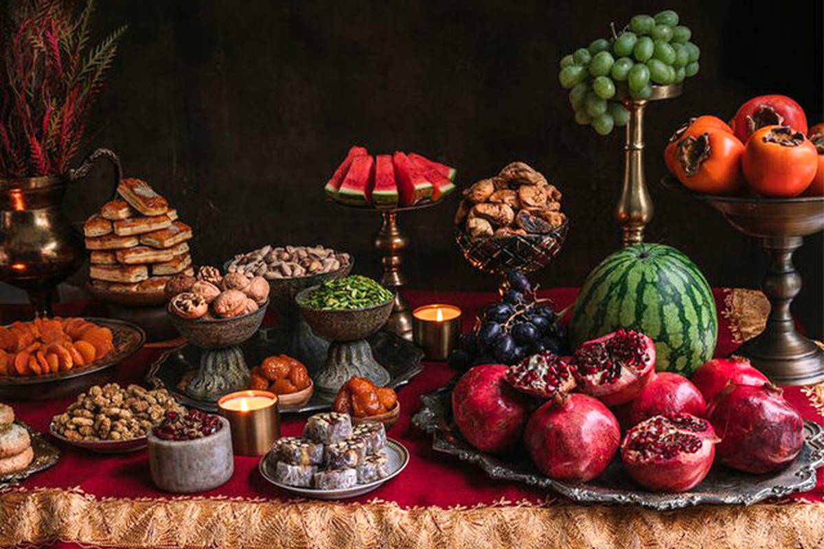 از معجونِ بختگشایی تا شعر گلایه از شوهر؛ رسم و رسوم شب یلدا در ایران!