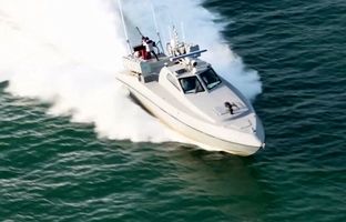  رونمایی از قایق تندرو جدید سپاه به نام «طارق» با بدنه کربن + ویدئو