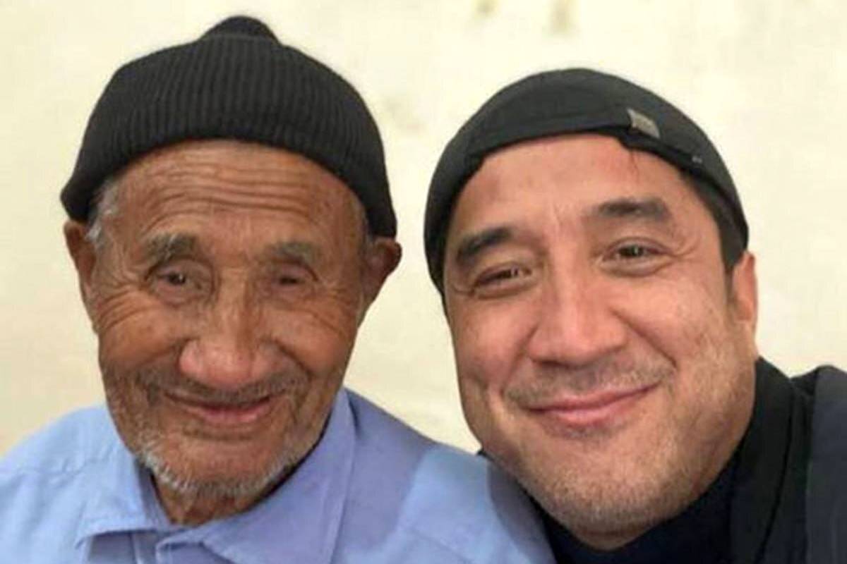 خداداد عزیزی داغدار شد