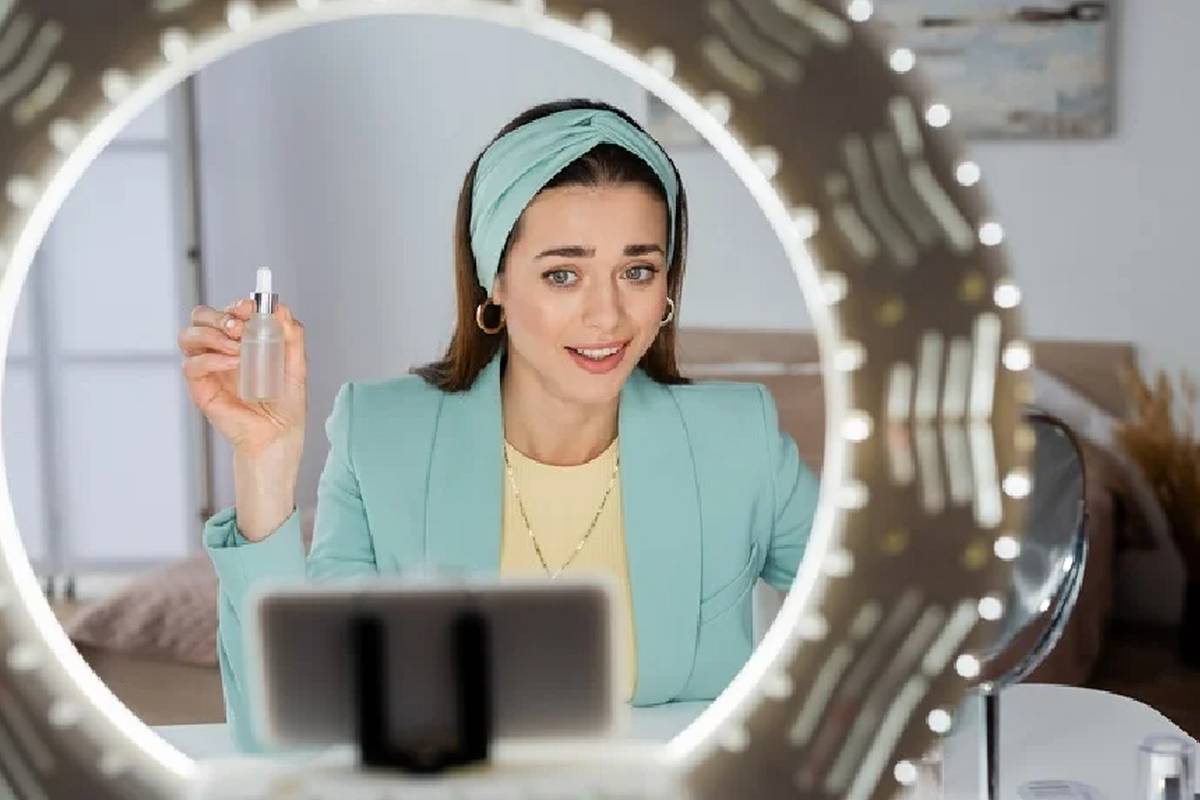 با این ترفند در عکسها خوشگلتر باشید