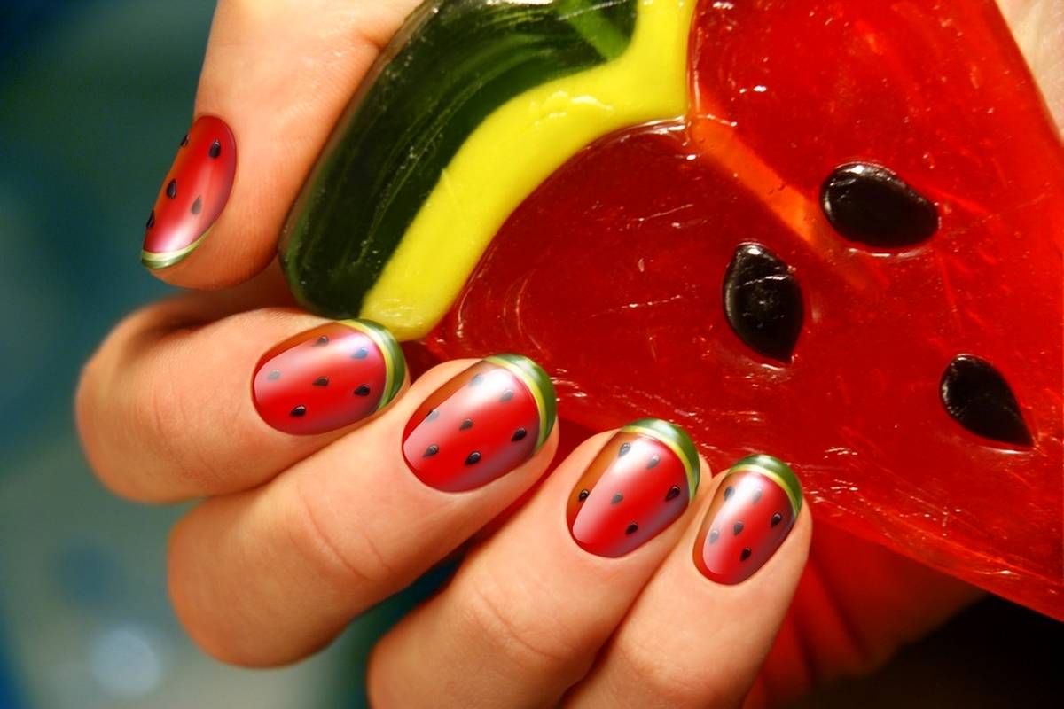 (تصاویر) ایدههای جذاب برای طراحی ناخن مخصوص شب یلدا!