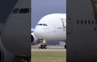 (ویدئو) نمایی باشکوه از تیک آف A380، بزرگترین هواپیمای مسافربری جهان