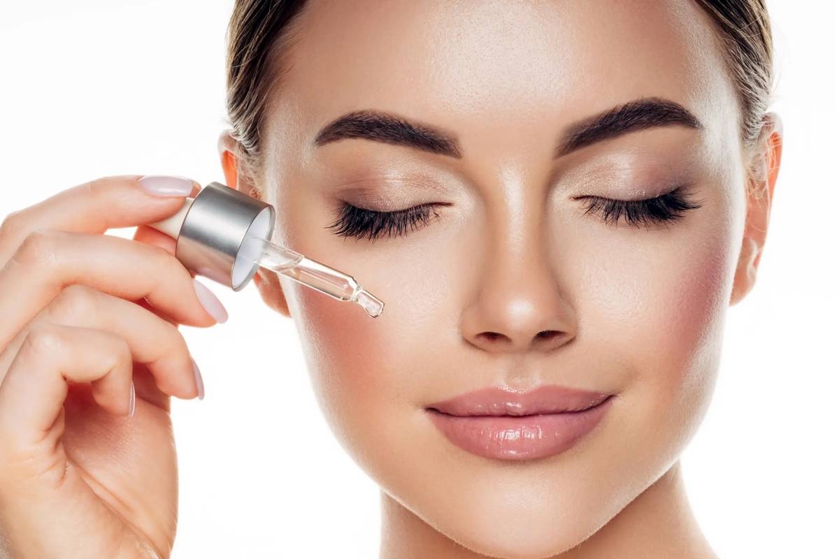 بهترین سرم های حاوی هیالورونیک اسید برای رهایی از خشکی پوست
