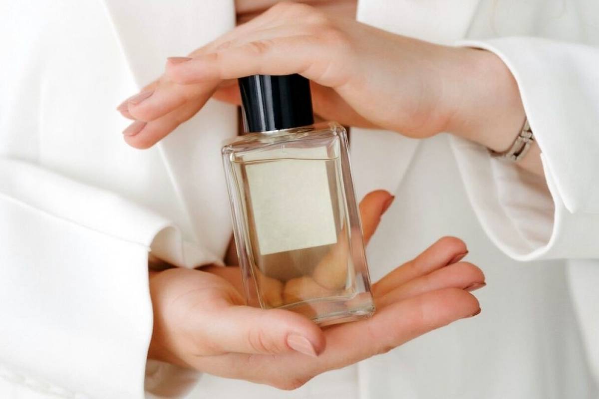 6 عطر دل انگیز کهربایی برای خانم ها و آقایان باسلیقه