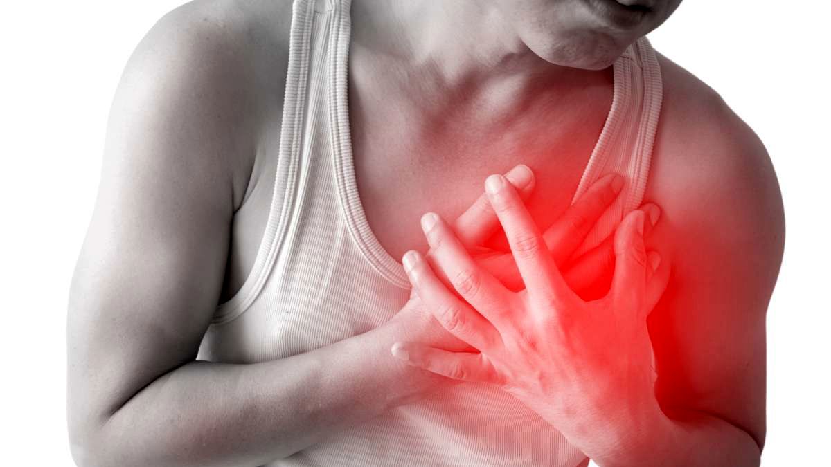 نشانه‌های هشدار دهنده درد زیر بغل؛ پیشگیری و راه‌های مختلف درمان