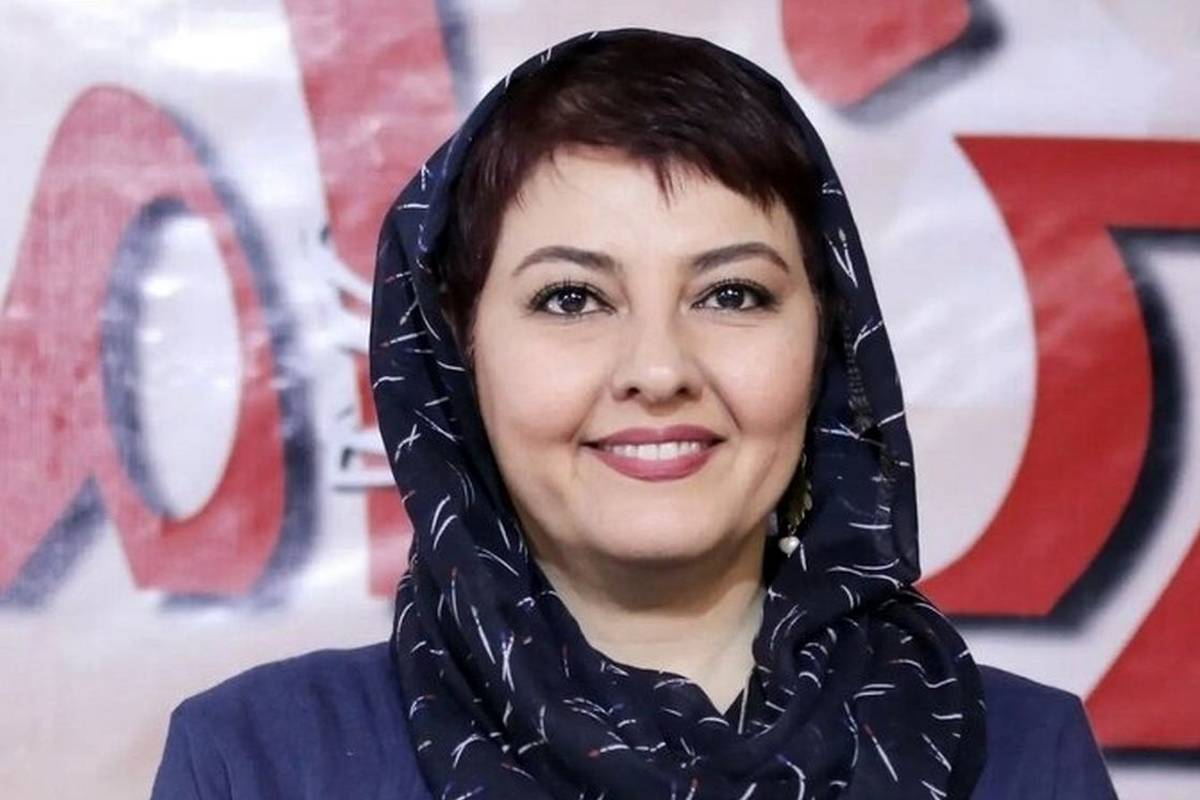 عکس عاشقانه نرگس خانه به دوش در تخت جمشید