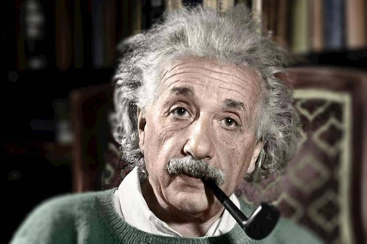 چرا نابغهها همیشه لباس یکسانی میپوشند؟