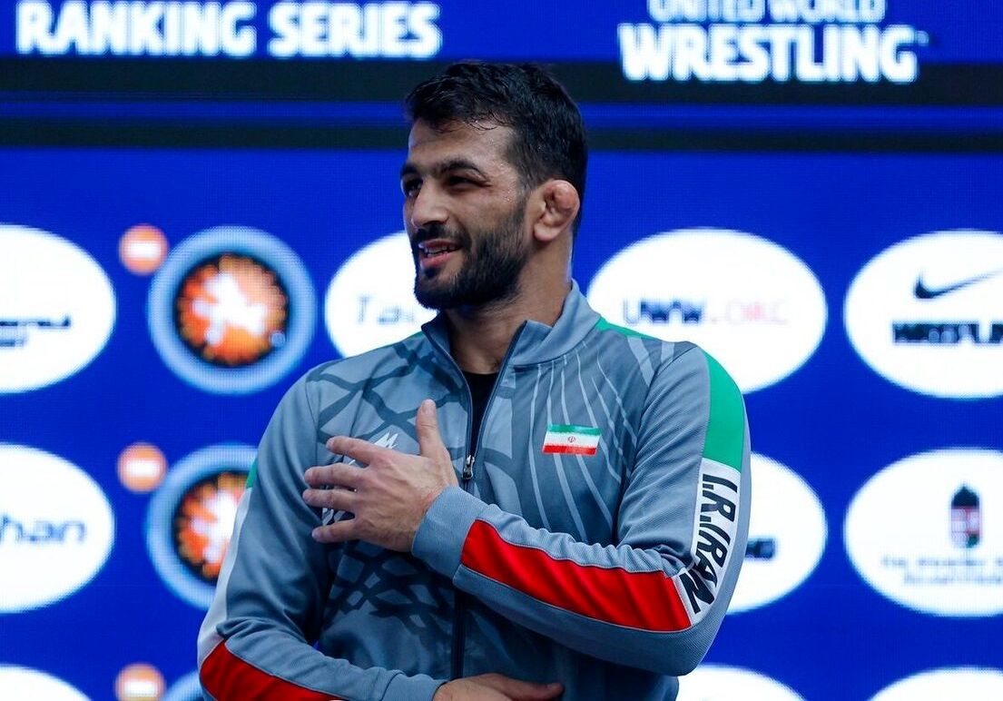 (عکس) نخستین تصویر از حسن یزدانی پس از عمل جراحی