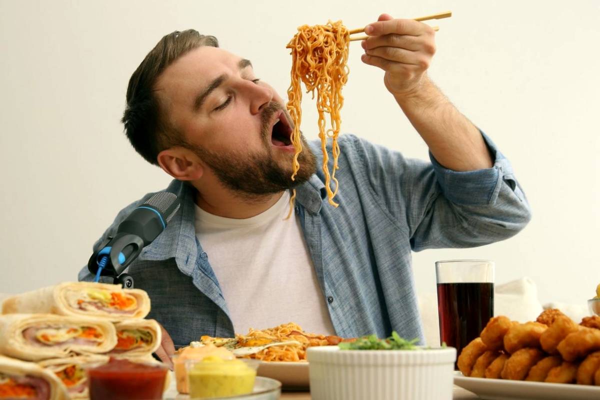 چرا هرچه غذا میخورید سیر نمیشوید؟