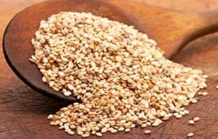 این افراد نباید به کنجد لب بزنند