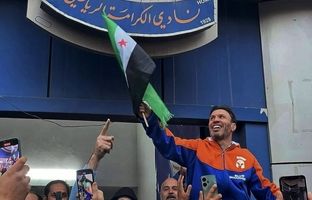  بازگشت ستاره فوتبال سوریه به کشورش پس از ۱۴ سال + ویدئو