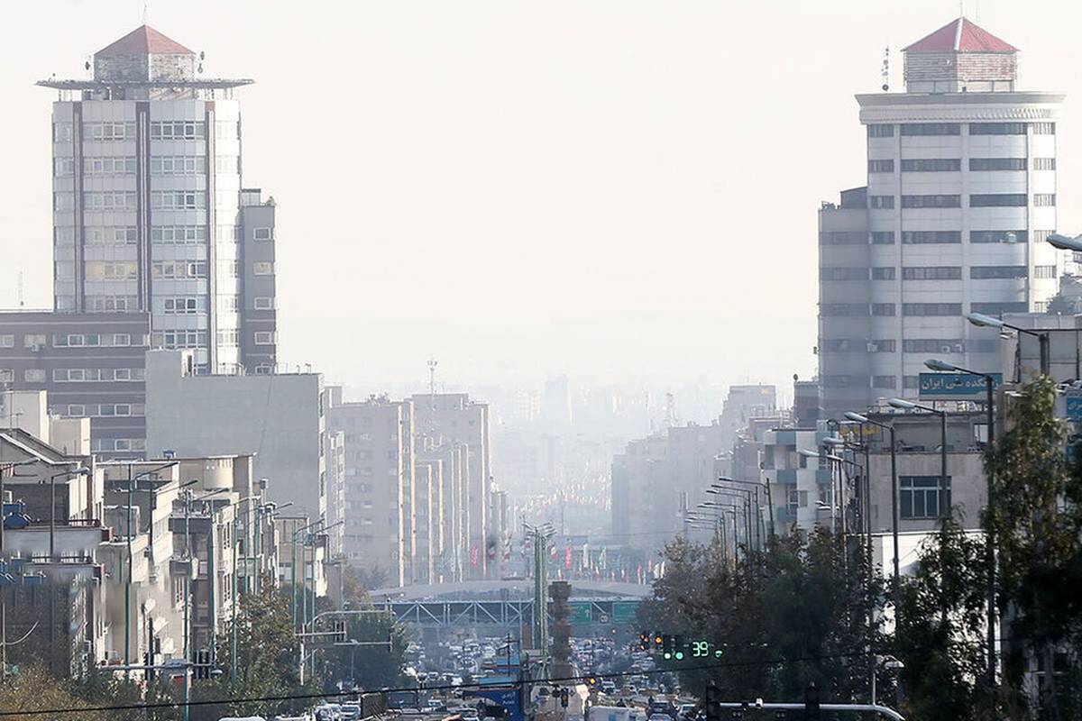 هوای ۱۵ نقطه تهران در وضعیت قرمز