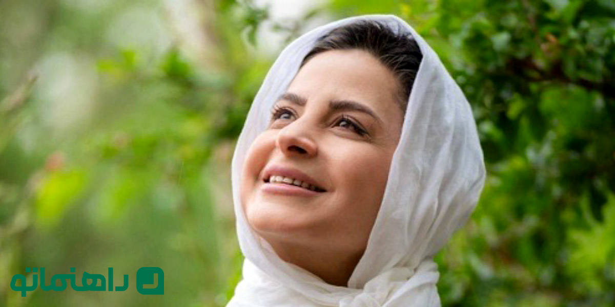 استایل به سبک سلبریتی‌ها؛ استایل هنری با کت کوتاه به سبک سیما تیرانداز