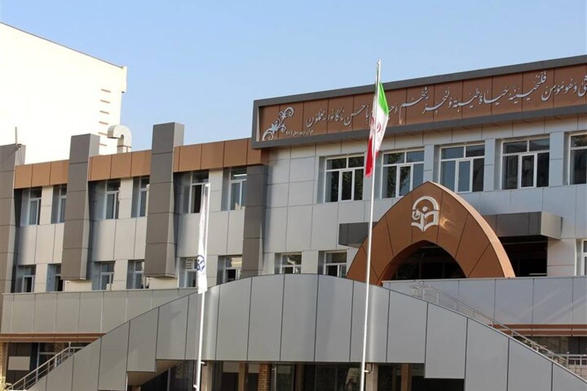 بعد از مسمومیت ۵۲ دانشجوی دختر؛ این غذا از وعده غذایی دانشجویان حذف شد