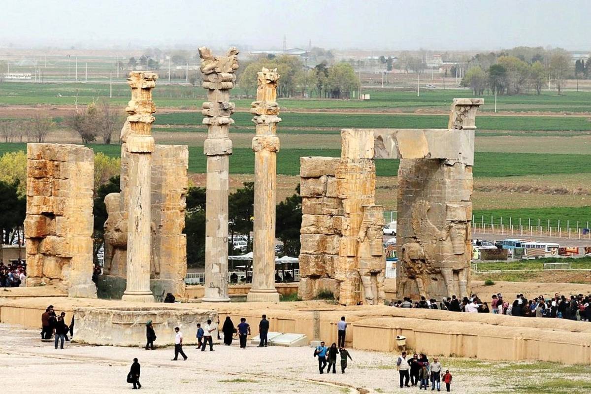عکس قدیمی: تخت جمشید در سال 1309